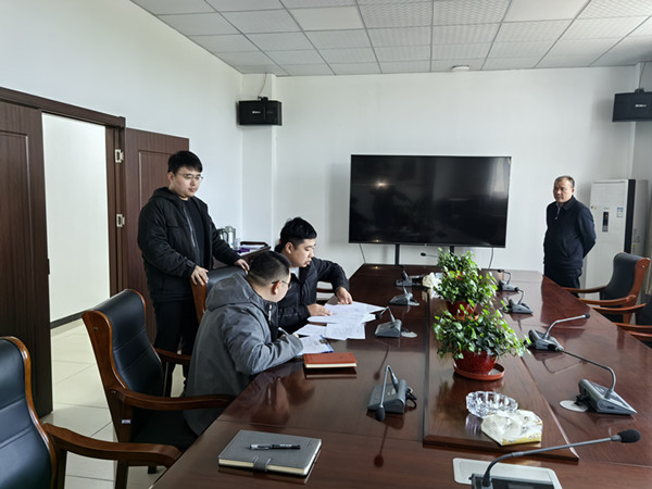 水投集團開展2024年第一季度安全臺賬資料檢查 (2)_副本.jpg