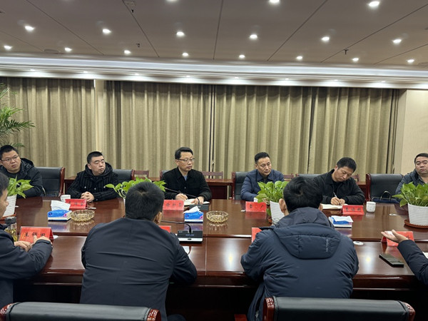 國(guó)堯產(chǎn)業(yè)集團(tuán)一行赴水建集團(tuán)調(diào)研交流 (1)_副本.jpg